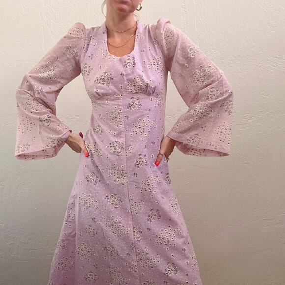 Vintage 1970's Purple Floral Print Flare Sleeve Maxi Dress - Picture 1 of 7